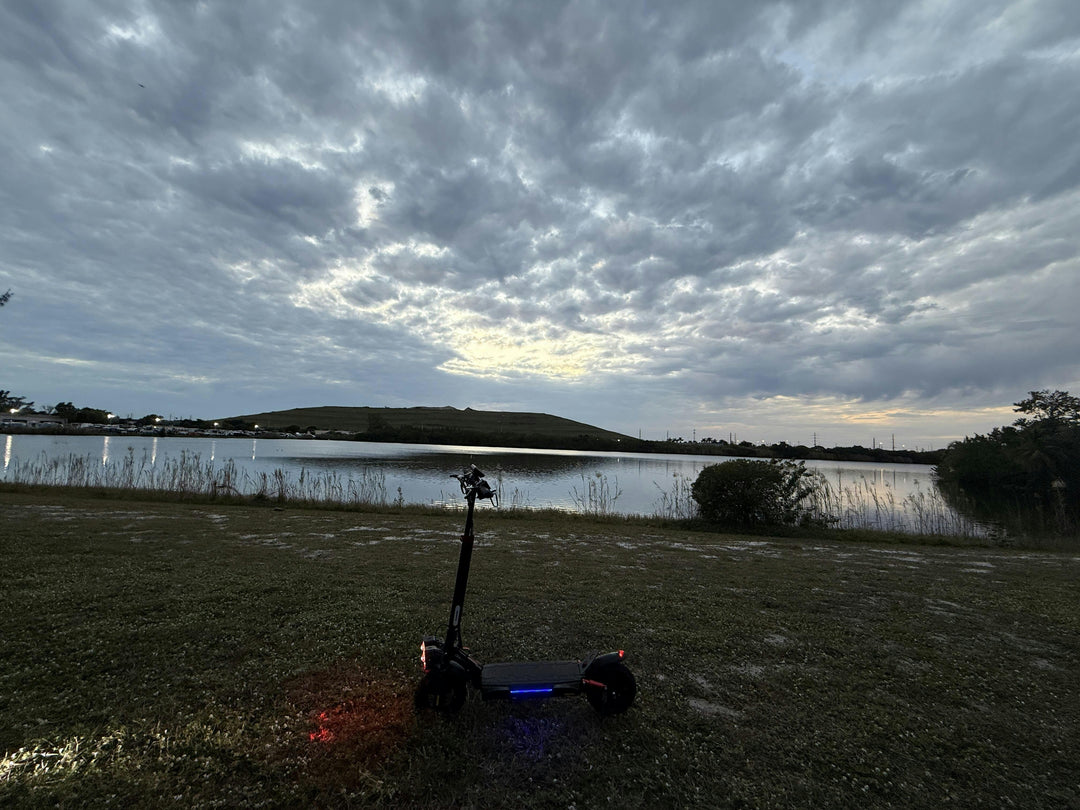 Commuter vs. Off-Road E-scooters: Which One Is Right for You?