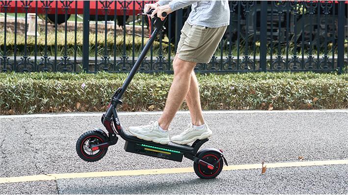 The iScooter W8: A Great Choice for Electric Scooter Enthusiasts